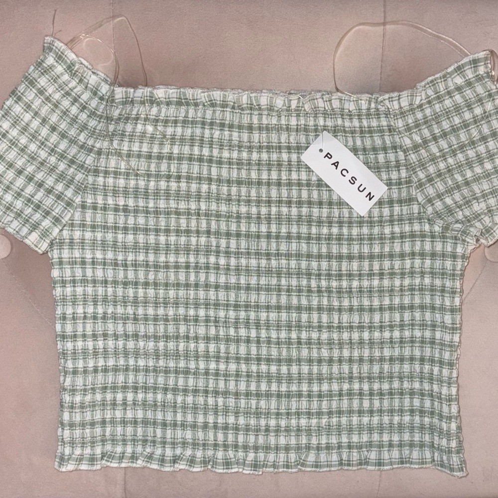 New! Off the shoulder shirt